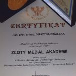 Certyfikat do złotego medalu Akademii Polskiego Sukcesu dla profesor Grażyny Ginalskiej